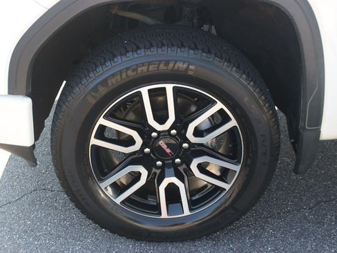 Used 2019 GMC Sierra 1500 AT4 w/ AT4 Premium Package AWD/4WD image 41