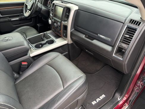 Used 2017 RAM 1500 Laramie w/ Convenience Group image 28