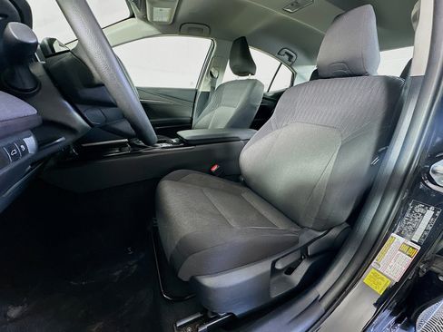 Used 2025 Toyota Camry LE FWD image 13