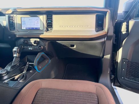 Used 2023 Ford Bronco Outer Banks AWD/4WD image 17