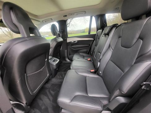 Used 2016 Volvo XC90 T5 Momentum image 14