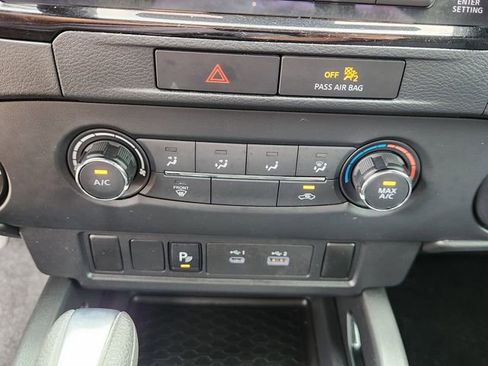 Used 2023 Nissan Frontier SV w/ Midnight Edition Package AWD/4WD image 18