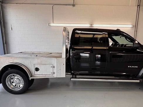 Used 2022 RAM 4500 Tradesman w/ Chrome Appearance Group AWD/4WD image 7