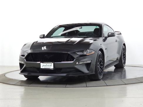Used 2020 Ford Mustang GT Premium w/ GT Performance Package RWD image 3
