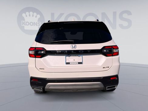 Used 2024 Honda Pilot Elite image 5