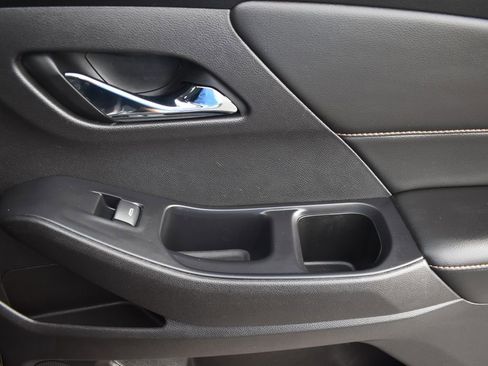 Used 2018 Chevrolet Traverse LS image 15