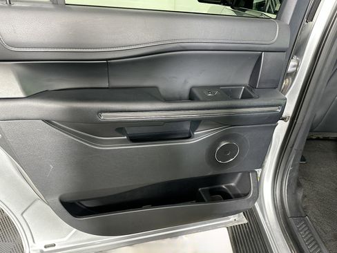 Used 2024 Ford Expedition Max XLT image 26