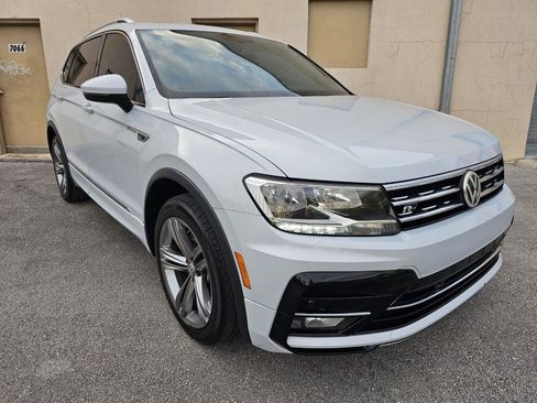 Used 2019 Volkswagen Tiguan SEL R-Line FWD image 3