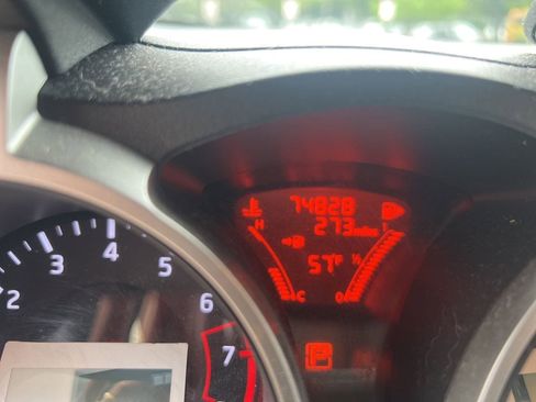 Used 2014 Nissan Juke SV image 12