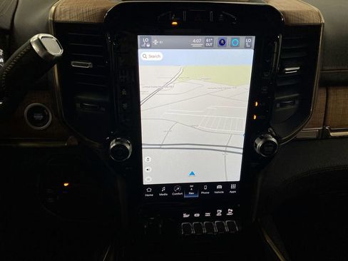 Used 2022 RAM 2500 Limited image 19