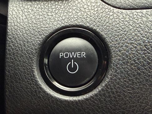 Used 2025 Toyota Camry SE FWD image 23