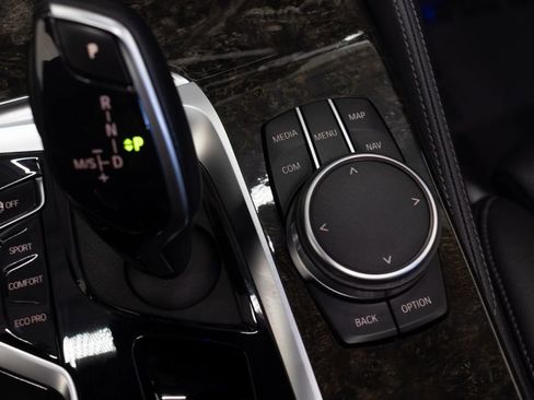 Used 2022 BMW 540i w/ M Sport Package image 33