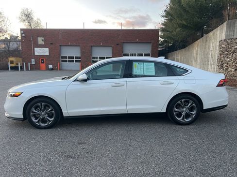 Used 2024 Honda Accord EX image 2