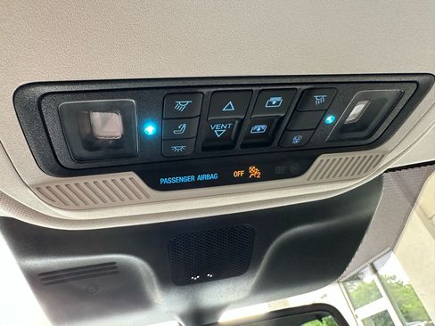 Certified 2025 Ford Expedition Active AWD/4WD image 41