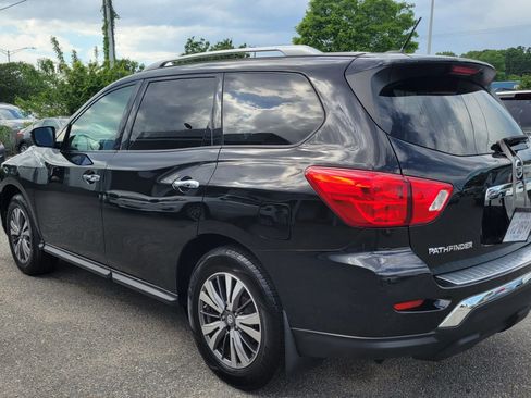 Used 2018 Nissan Pathfinder S image 3