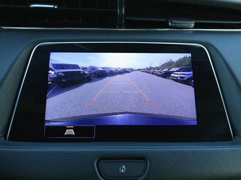 Used 2023 Cadillac XT4 Premium Luxury image 17