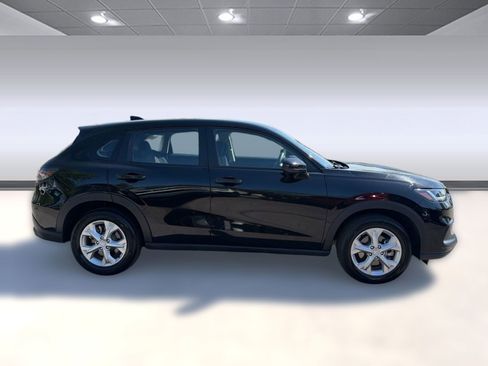 Used 2025 Honda HR-V LX image 8