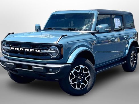 Used 2023 Ford Bronco Outer Banks AWD/4WD image 13
