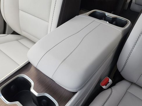 New 2026 GMC Acadia Denali w/ Super Cruise Package image 35