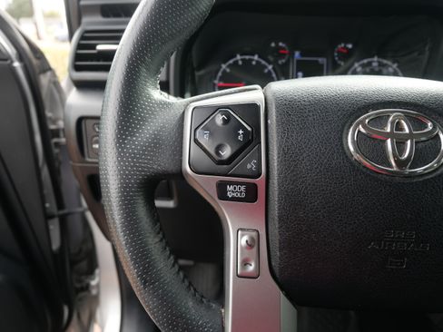 Used 2020 Toyota 4Runner SR5 Premium image 25