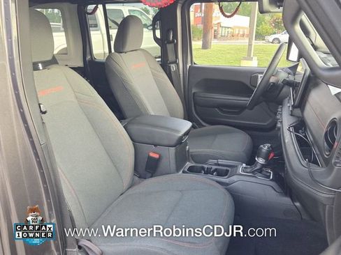 Used 2024 Jeep Wrangler Unlimited Rubicon w/ Technology Group AWD/4WD image 15