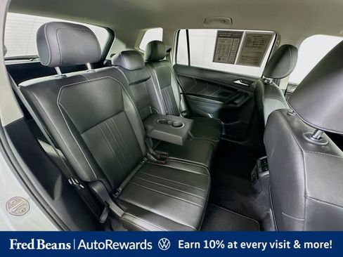 Used 2022 Volkswagen Tiguan SE AWD/4WD image 32