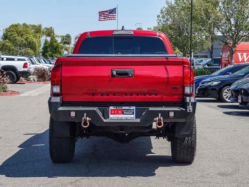 Used 2019 Toyota Tacoma TRD Off-Road w/ Technology Package AWD/4WD image 5