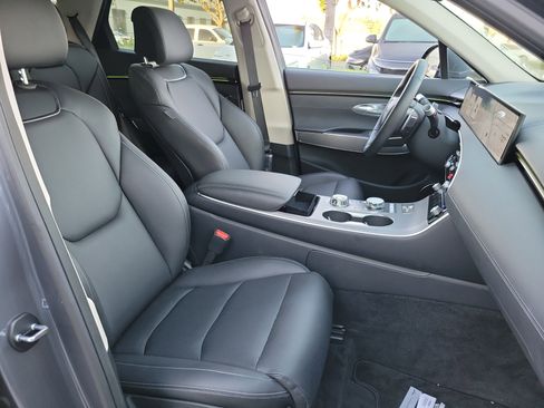 Certified 2026 Genesis GV70 2.5T Select image 21