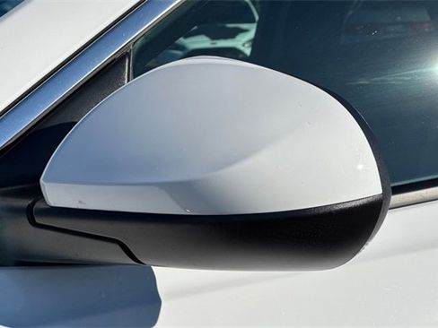 Used 2025 Buick Encore GX Preferred image 51