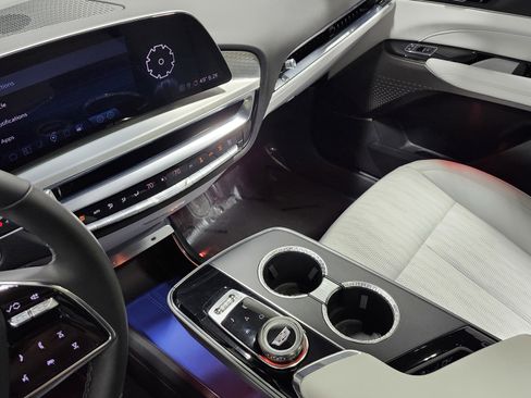 Used 2024 Cadillac Lyriq Luxury w/ LPO, Floor Liner Package image 33