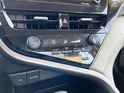 Used 2021 Toyota Camry SE image 26