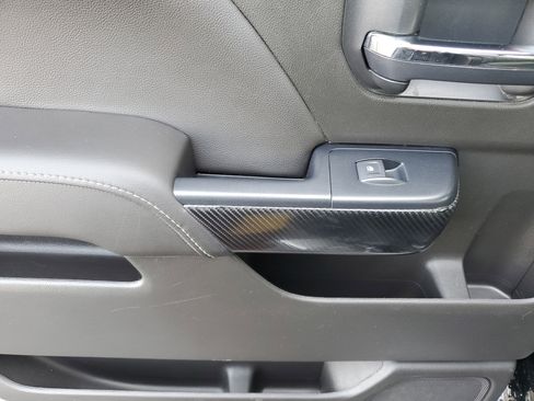 Used 2018 Chevrolet Silverado 1500 High Country image 13