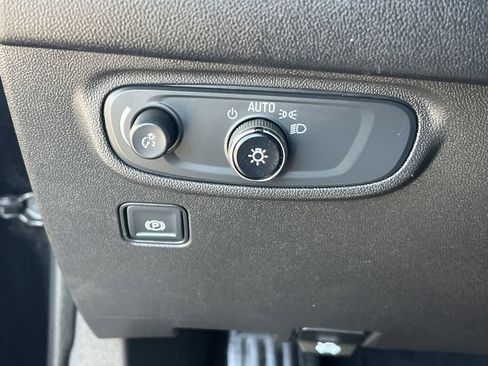 Used 2020 GMC Terrain SLE w/ Driver Convenience Package image 13