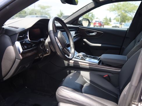 Used 2020 Audi Q8 Prestige w/ Prestige Package AWD/4WD image 17