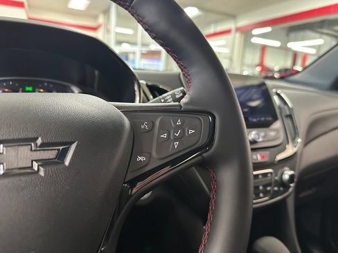 Used 2023 Chevrolet Equinox RS w/ RS Leather Package AWD/4WD image 20