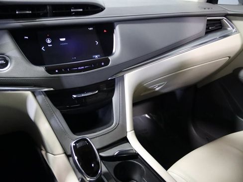 Used 2019 Cadillac XT5 Luxury image 42