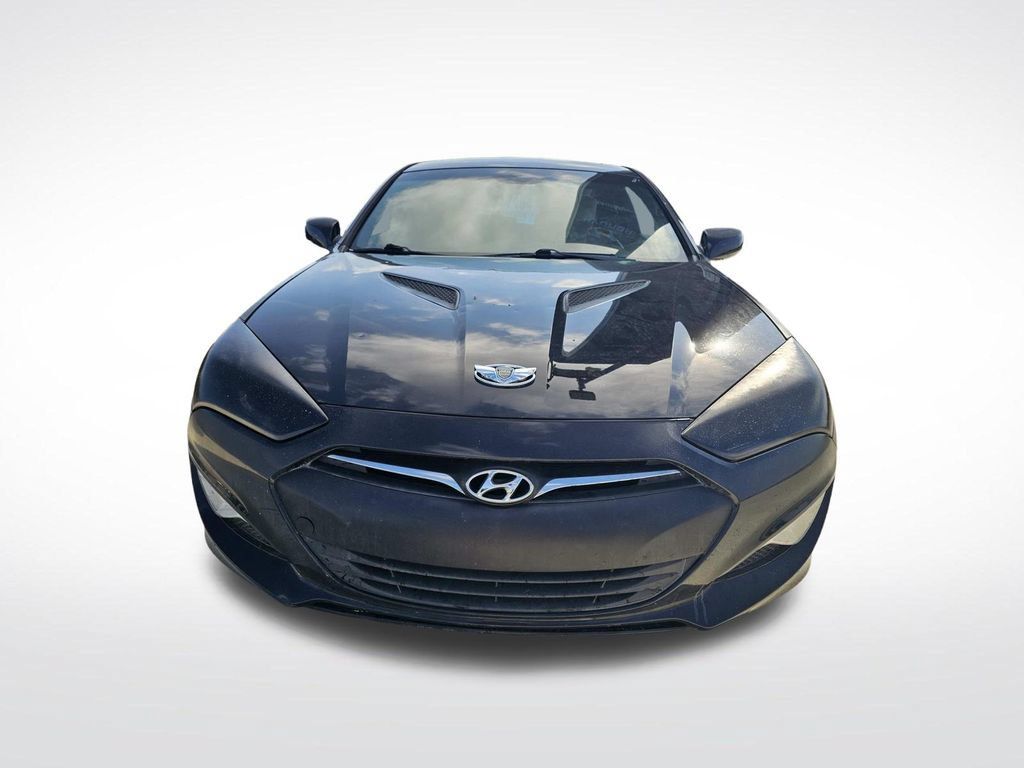 Used 2014 Hyundai Genesis 2.0T RWD image 3
