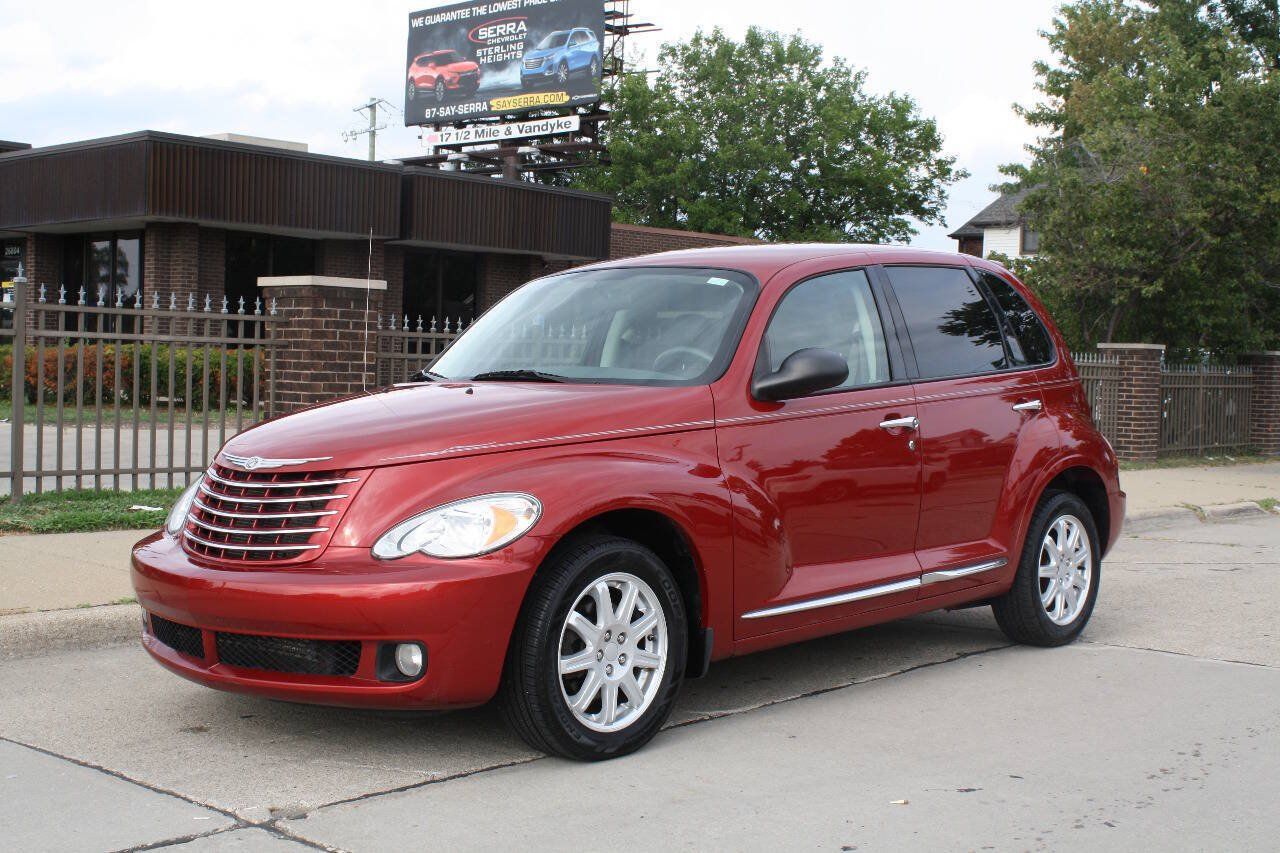 Used 2010 Chrysler PT Cruiser w/ Convenience Group FWD image 2