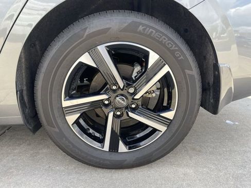 Used 2025 Nissan Sentra SV w/ Trunk Package FWD image 30