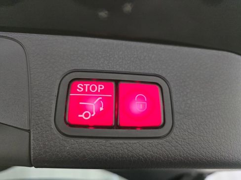 Certified 2025 Mercedes-Benz GLB 250 4MATIC image 20