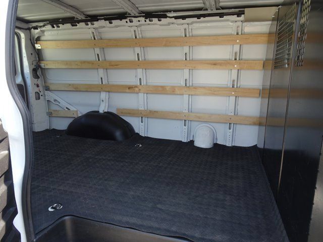 Used 2024 Chevrolet Express 2500 w/ Driver Convenience Package RWD image 12