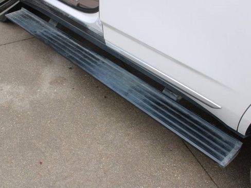 Used 2021 GMC Yukon Denali image 32