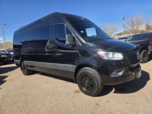 Used 2019 Mercedes-Benz Sprinter 2500 w/ Driver Convenience Package image 13