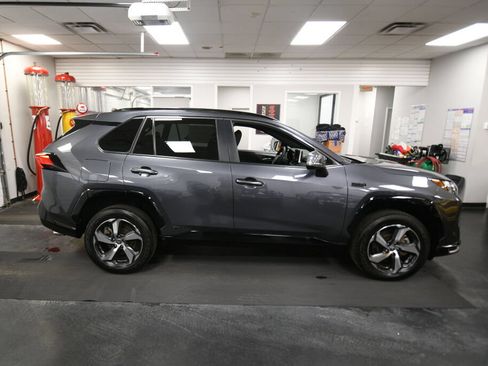 Used 2023 Toyota RAV4 SE w/ Weather & Moonroof Package AWD/4WD image 9