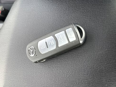 Used 2016 MAZDA MAZDA3 i Touring w/ Popular Equipment Package image 29