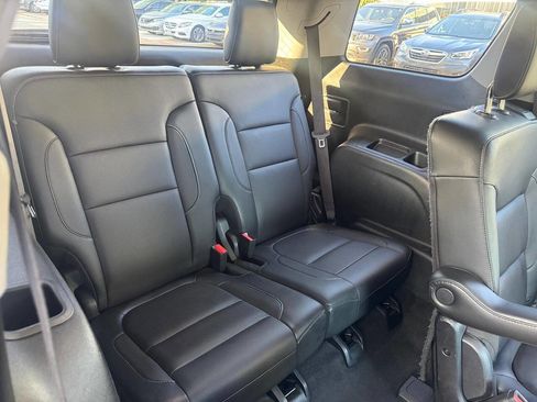 Used 2018 GMC Acadia SLT FWD image 19