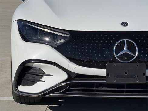 Used 2023 Mercedes-Benz EQE 500 4MATIC Sedan image 8