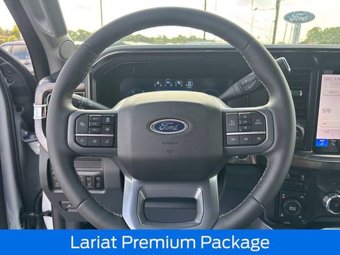 New 2026 Ford F250 Lariat w/ Black Appearance Package AWD/4WD image 12