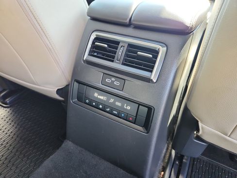 Used 2025 MAZDA CX-90 3.3 Turbo w/ Preferred Package image 41