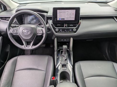 Certified 2024 Toyota Corolla Cross XLE image 14